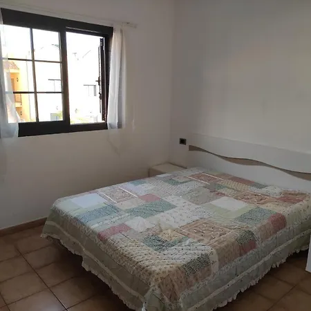 Дом отдыха Sea View El Duque 5 Star Resort Opp Vinnci Hotel Адехе